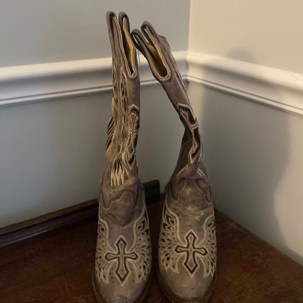 COPY - Corral boots slightly used in perfect condition!!Women’s size 10 M